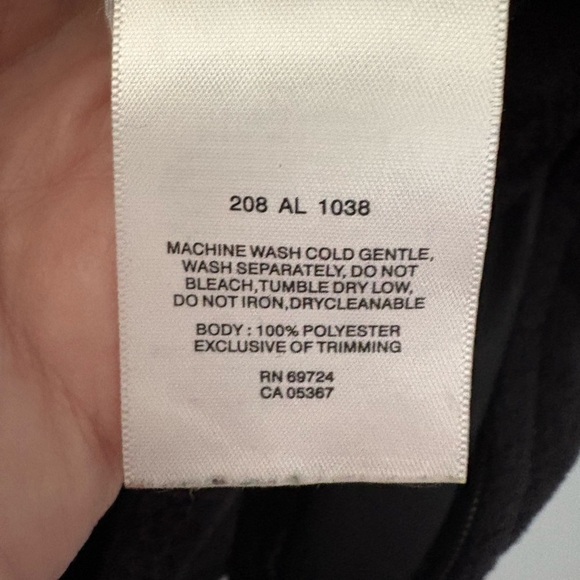 Columbia Faux Fur Black Vest
Women's Size Large Lined Jacket - Picture 5 of 5